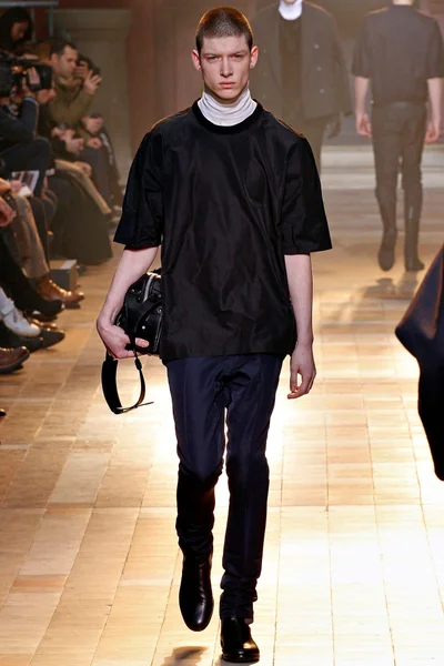 Look 14